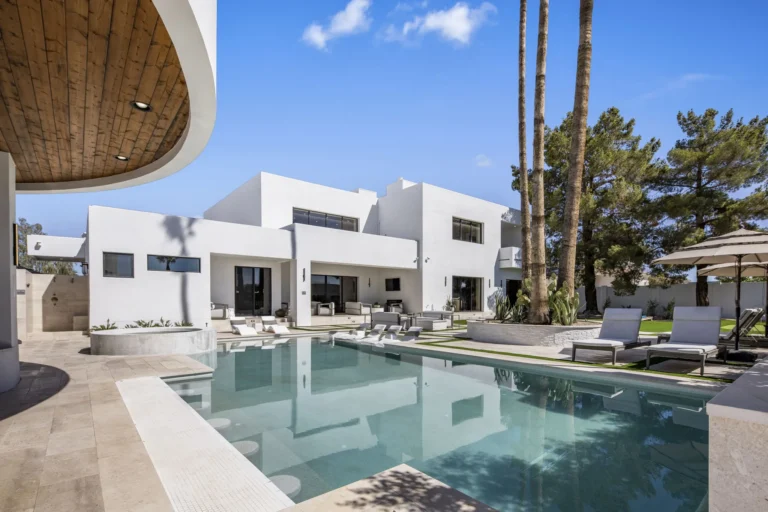 Resort-Style Pool